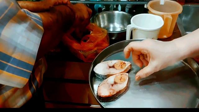 Вершки и корешки едят бедные индийские пенсионеры. Такую дорогую рыбу не моют и не потрашат. смотреть онлайн