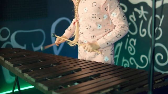 Ерёмина Василиса - Л. Бетховен "Турецкий Марш" - ксилофон смотреть онлайн