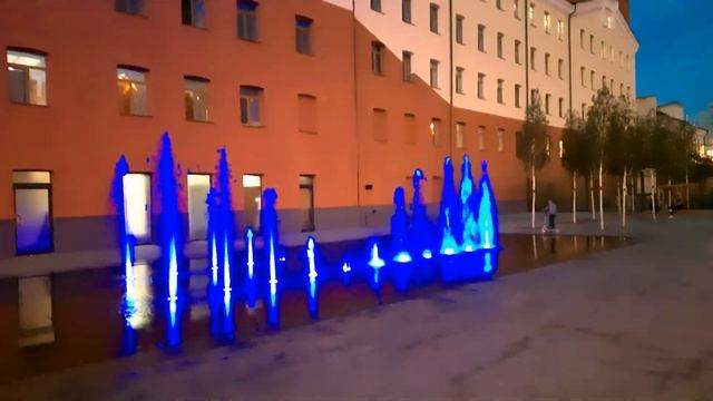 ФОНТАНЫ В КИЕВЕ возле фабрики Roshen На Демеевке смотреть онлайн