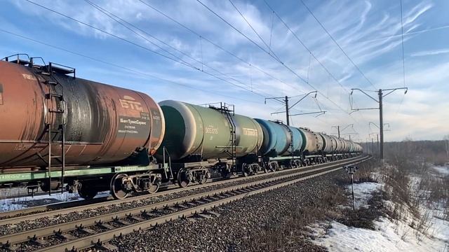 Тепловоз 2ТЭ116-1685 с наливным поездом смотреть онлайн