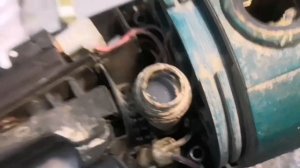 Makita 9069S первая профилактика за много лет, попытка снять шестерни