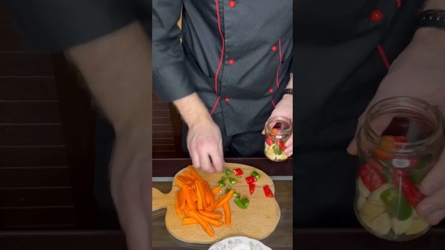 Маринованный чесночок с перцем Чили/ЗАКУСКА на НОВЫЙ ГОД/Marinated garlic with chili pepper. смотреть онлайн