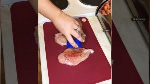 Куриное филе в пергаменте на сковороде. Сочная и нежная курочка, жаренная без капли масла!