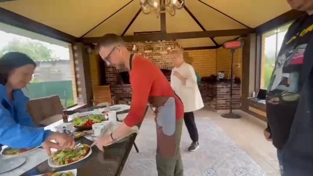 Обзор и отзыв зоны барбекю спустя 6 месяцев. Как обустроить зону барбекю? Русская печь в беседке смотреть онлайн