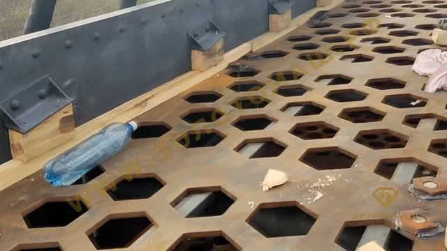 Промприбор для добычи золота в Якутии. Монтаж сит на грохот. ГИТ-63 для промывки песков. смотреть онлайн