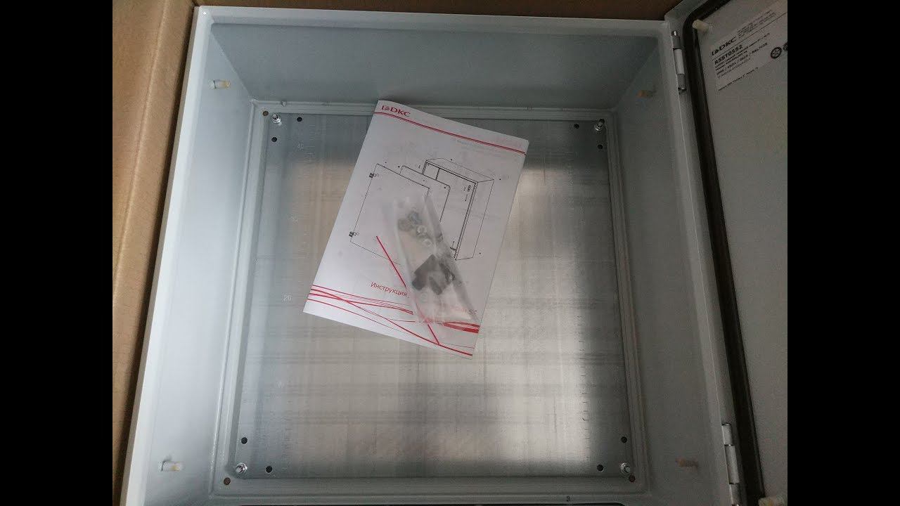 Обзор щита DKC серия ST смотреть онлайн