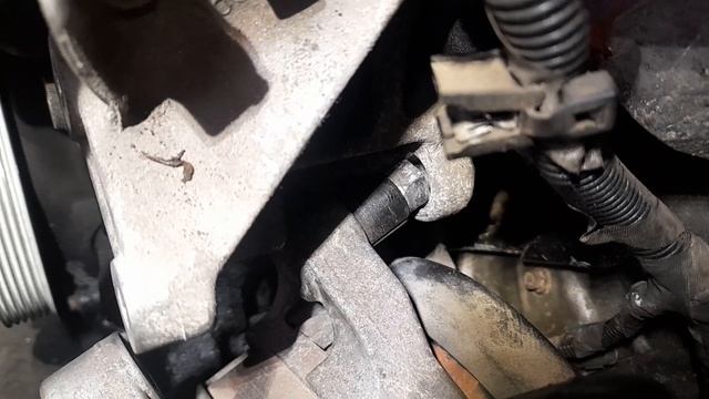 Снятие генератора на Ford Focus 2 1.6 TDCI смотреть онлайн