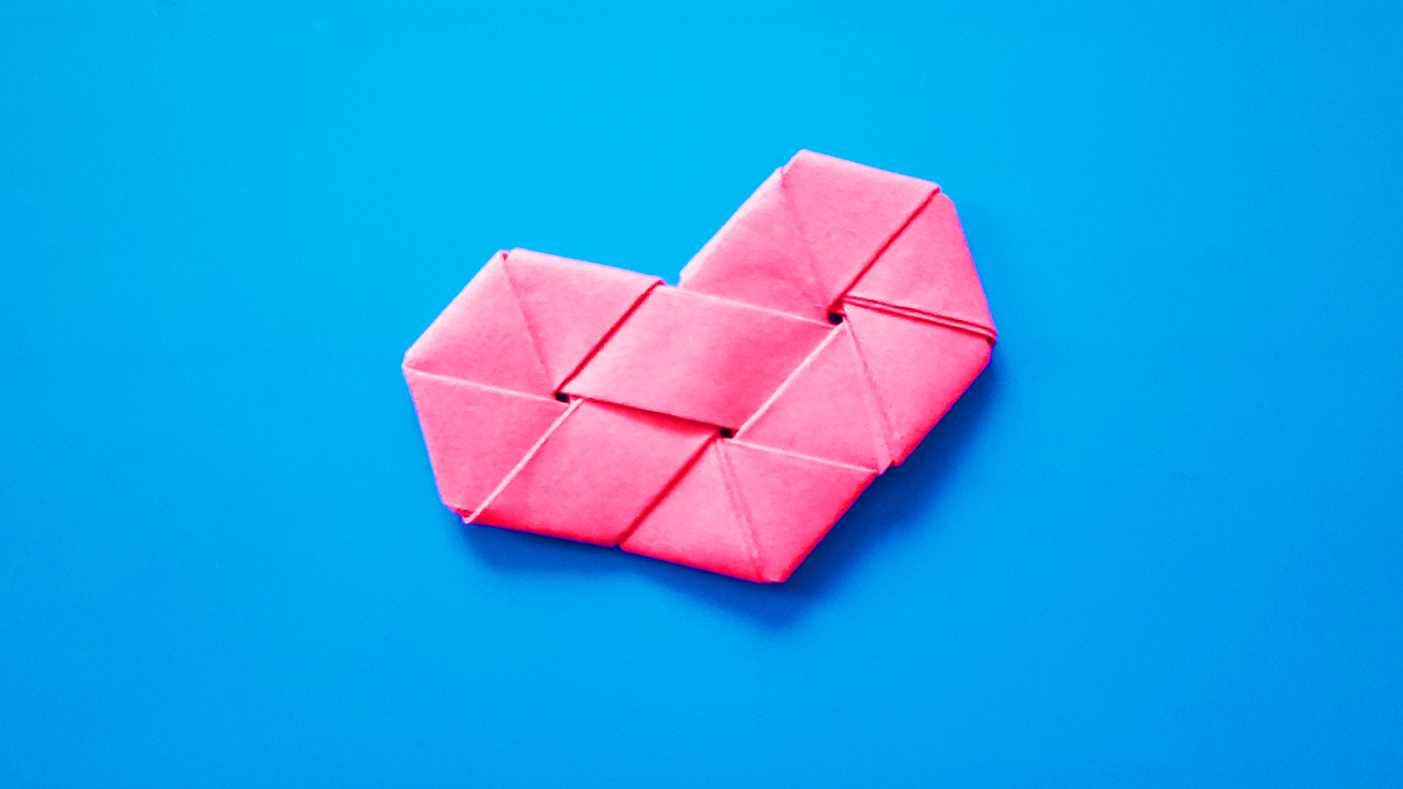 Плетеное сердце из полосок бумаги. Простая поделка из бумаги смотреть онлайн