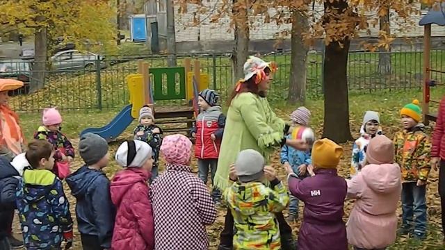 Осенний праздник в МДОБУ "Детский сад №2 "Рябинка" смотреть онлайн