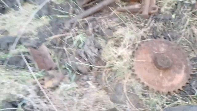 КОПАЮ МЕЛОЧОВКУ НА ВЫБИТОМ МАШ ДВОРЕ смотреть онлайн