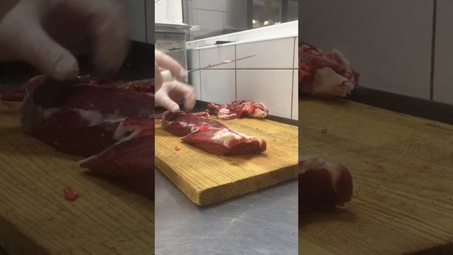 Вырезка Говядина как зачистить !!! смотреть онлайн