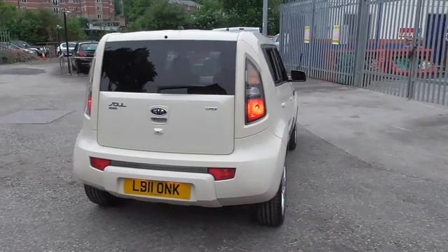 Kia SOUL 1.6 CRDi Shaker 5dr U15932 смотреть онлайн