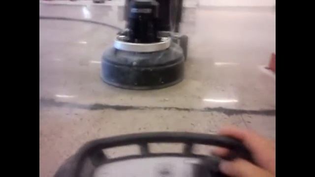 Полировка бетонного пола HTC 900