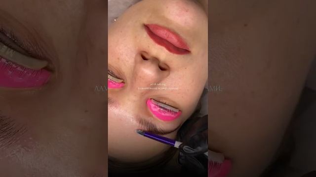 Ламинирование ресниц и бровей #наращиваниересниц #ламинированиересниц #ресницы #ламинирование смотреть онлайн