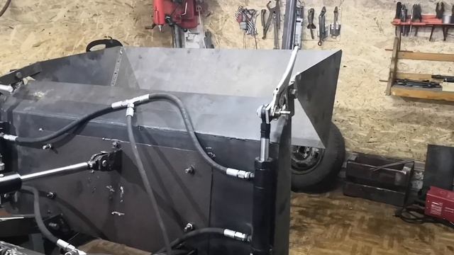 Мини-погрузчик. Челюстной ковш. Проблемы при испытаниях смотреть онлайн