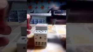 Неисправный штангенциркуль из Китая . Сбивается постоянно.