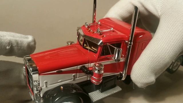 Peterbilt 350 | IXO Models | 1:43 смотреть онлайн