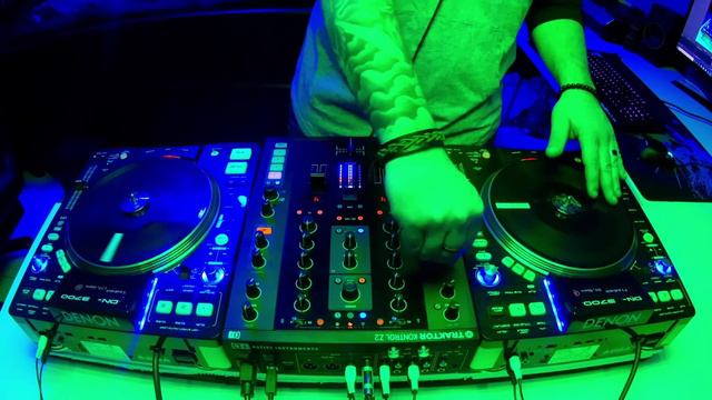 NEW DEEP DARK TECHNO SET MARCH 1 2020 (VOL. 37) смотреть онлайн