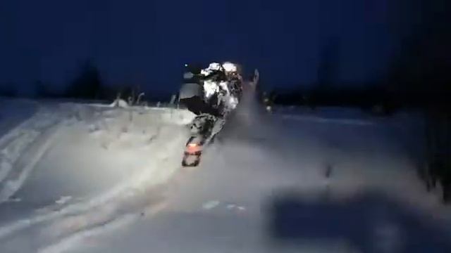 Покатушки на снегоходах Polaris смотреть онлайн