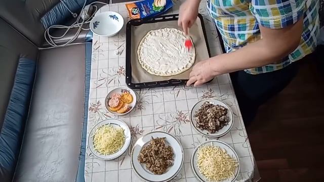 ПОСЫПАЛ СНЕГ// Пицца в духовке// смотреть онлайн