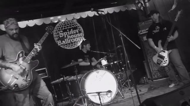 Tia Carrera at Stoner Jam SXSW Spiderhouse Austin, 15/03-17 смотреть онлайн