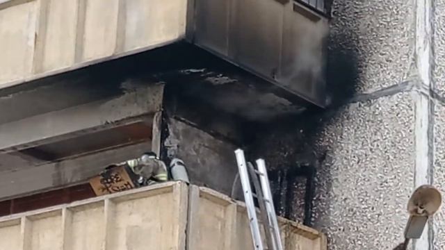 пожар в тюмени 23 мая горит балкон смотреть онлайн