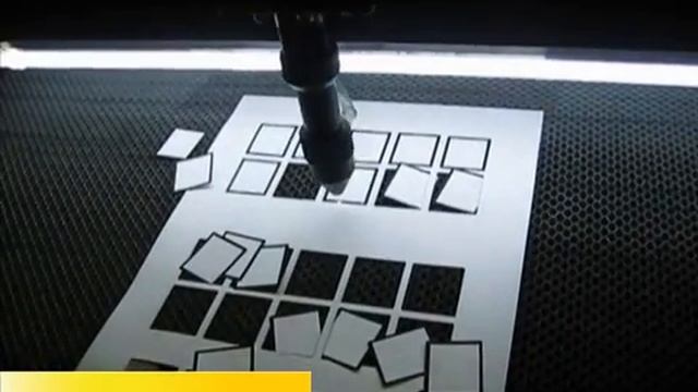 Лазерная резка с автоматическим распознавание камерой вышитых или напечатанных изделий смотреть онлайн