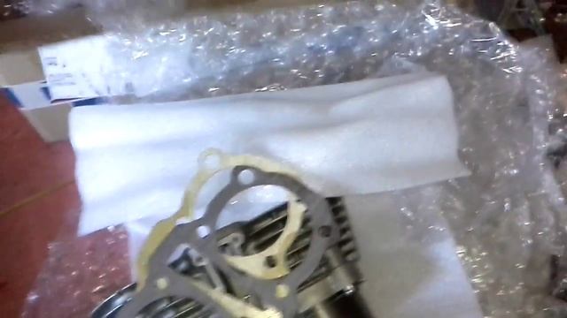 XS650 поршни, цилиндры и медная прокладка смотреть онлайн