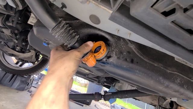 MERCEDES ML W166 GL X166 FUEL PUMP AND PRESSURE SENSOR REPLACEMENT смотреть онлайн