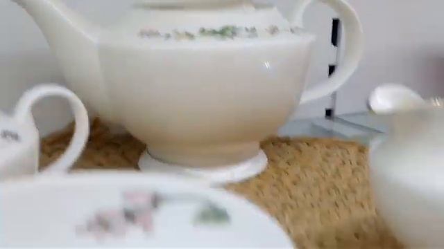 БАКЛАЖАНЫ ГИГАНТЫ В РАЗРЕЗЕ. ВЫБИРАЮ ПОДАРОК ПОДРУГЕ смотреть онлайн