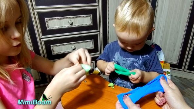 Воздушный пластилин для детей//Мишутка знакомится с пластилином #mimiboom смотреть онлайн