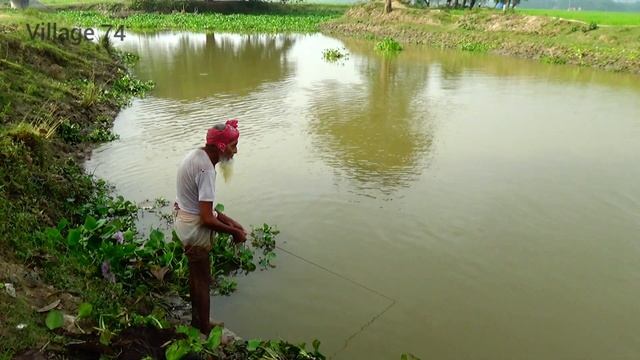 Net Fishing Traditional cast net fishing in village Fishing with a cast net 2023 смотреть онлайн