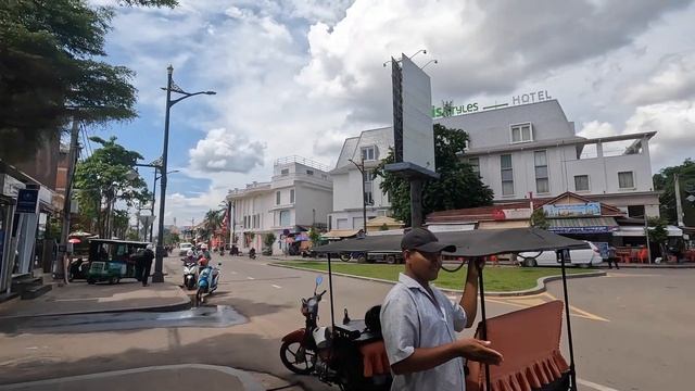 Камбоджа. Самостоятельное пересечение пешей границы с Таиландом. Ночлежка с крысами и крутые отели.