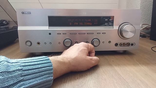 Yamaha RX-V750 RDS AV Receiver смотреть онлайн