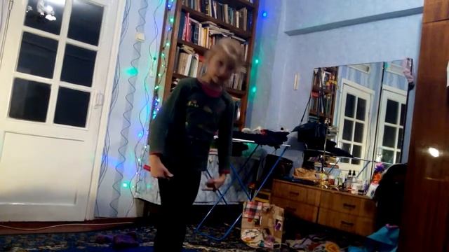 Как научиться прыгать на скакалке) смотреть онлайн