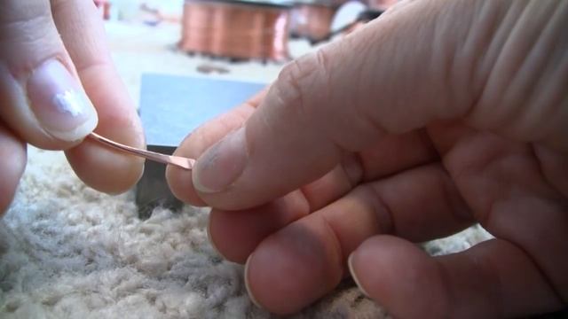How to hammer wire (For Jewelry Projects) смотреть онлайн