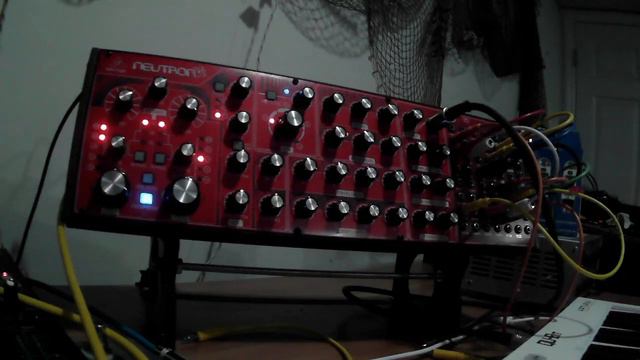 Velato - Hello world - Piano Guitar synth смотреть онлайн