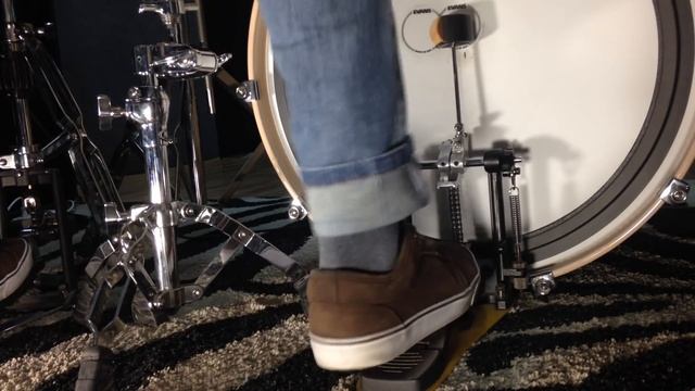 Двойка ногой -- Детали GROOVE'a смотреть онлайн