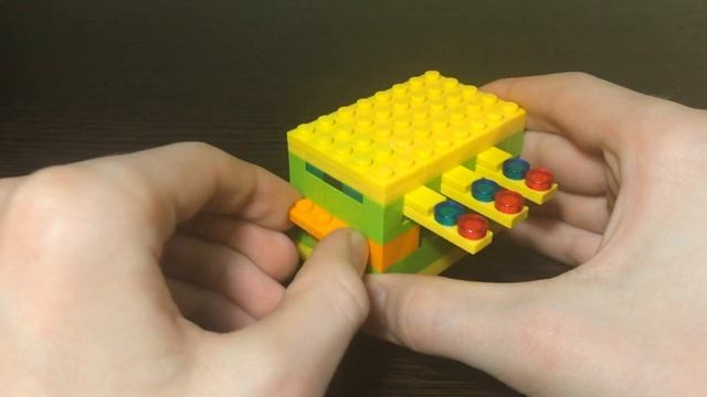 Самый маленький сейф с КОДОВЫМ ЗАМКОМ из Лего ! Сейф без Лего Техник ! Механизм из Лего! смотреть онлайн