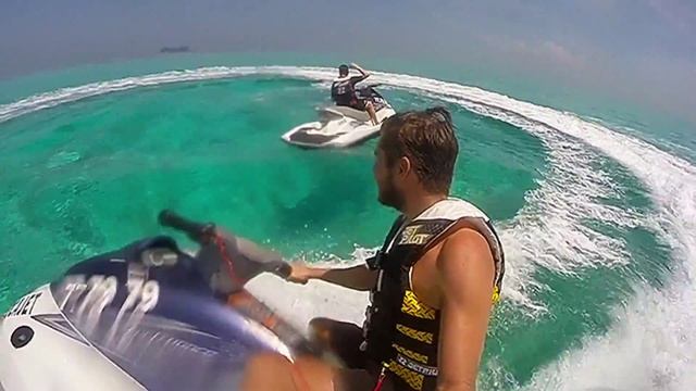 Jetski phare Amedée смотреть онлайн
