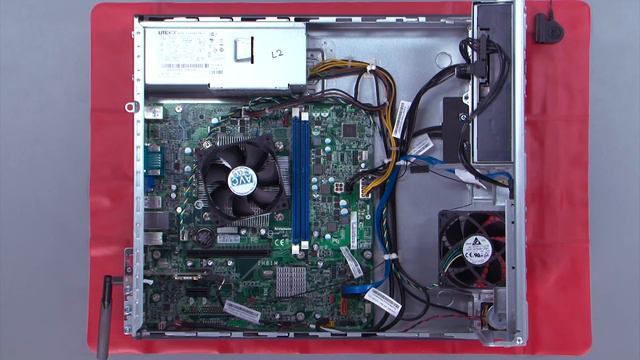 ThinkCentre M73 / E73 / M72e Small Form Factor Desktop - Memory Module Replacement смотреть онлайн