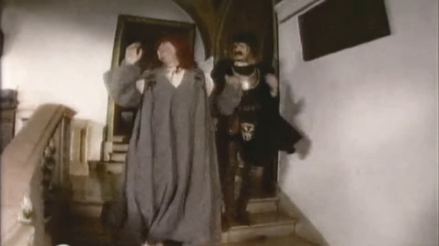 Городок - Дристан и Изольда смотреть онлайн