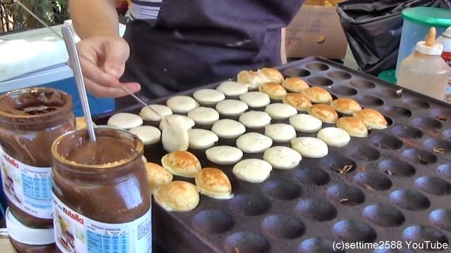 London Street Food. Cooking Sweet Dutch Pancakes 