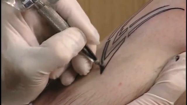 Как делают татуировку смотреть онлайн