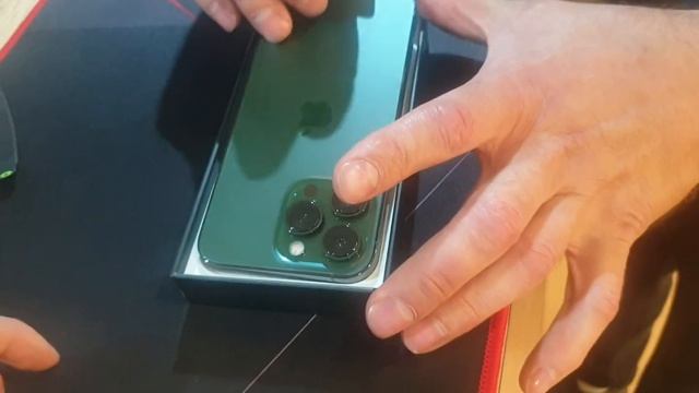 iPhone 13 pro 256gb зелёный смотреть онлайн