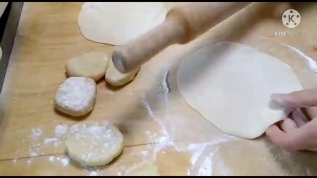 Жареные хинкали/Hinqali/Кто любит сыр??/Fried khinkali/Грузинский блюда/@sayyoraoshxonasi5646 смотреть онлайн