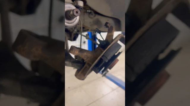 Замена ступичного подшипника Mercedes ML