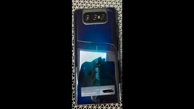 Asus Zenfone 7 and 7pro - HANDS ON LEAKS | Tech Stuff смотреть онлайн