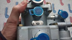 Кран управления тормозами прицепа Volvo FH12/16 0481061209 EBS