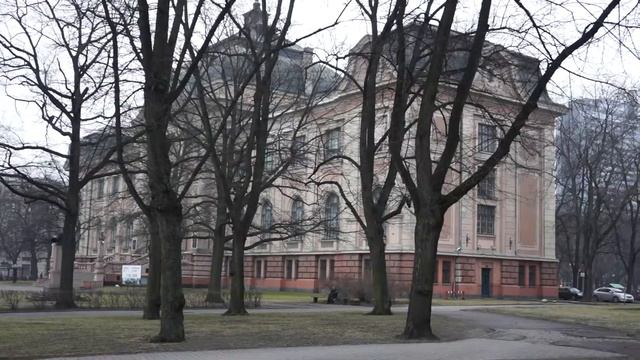 Sony Alpha NEX-7 & Sony E 18-55mm F3.5-5.6 OSS смотреть онлайн